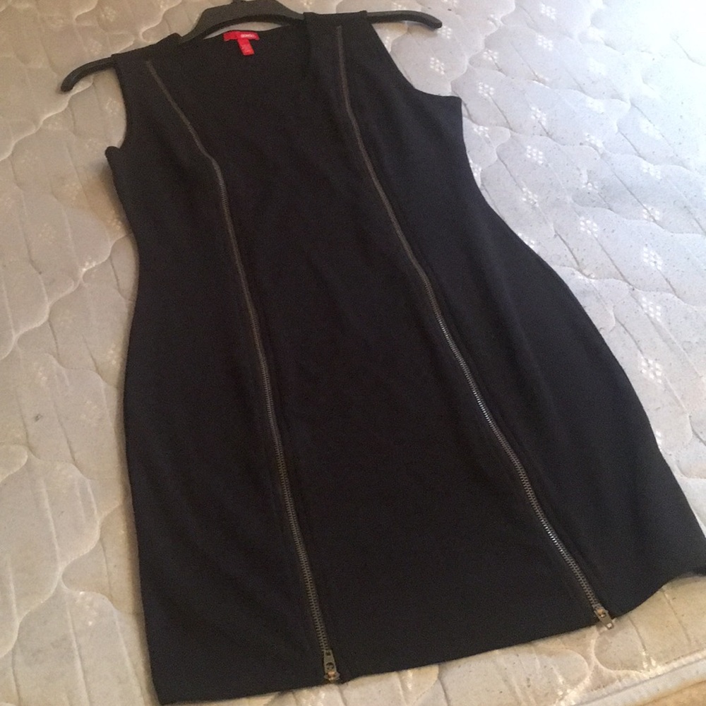 Black Bongo dress with zippers!